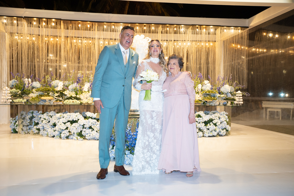 Junior Vieira, Cassia Duran E Nair Oliveira De Carvalho