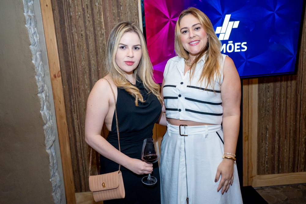 Karol Santos E Jerilly Jóia