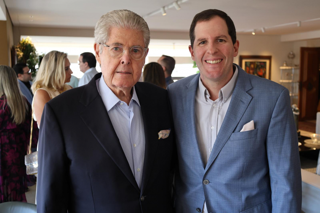 Lucio Carneiro E Rodrigo Carneiro