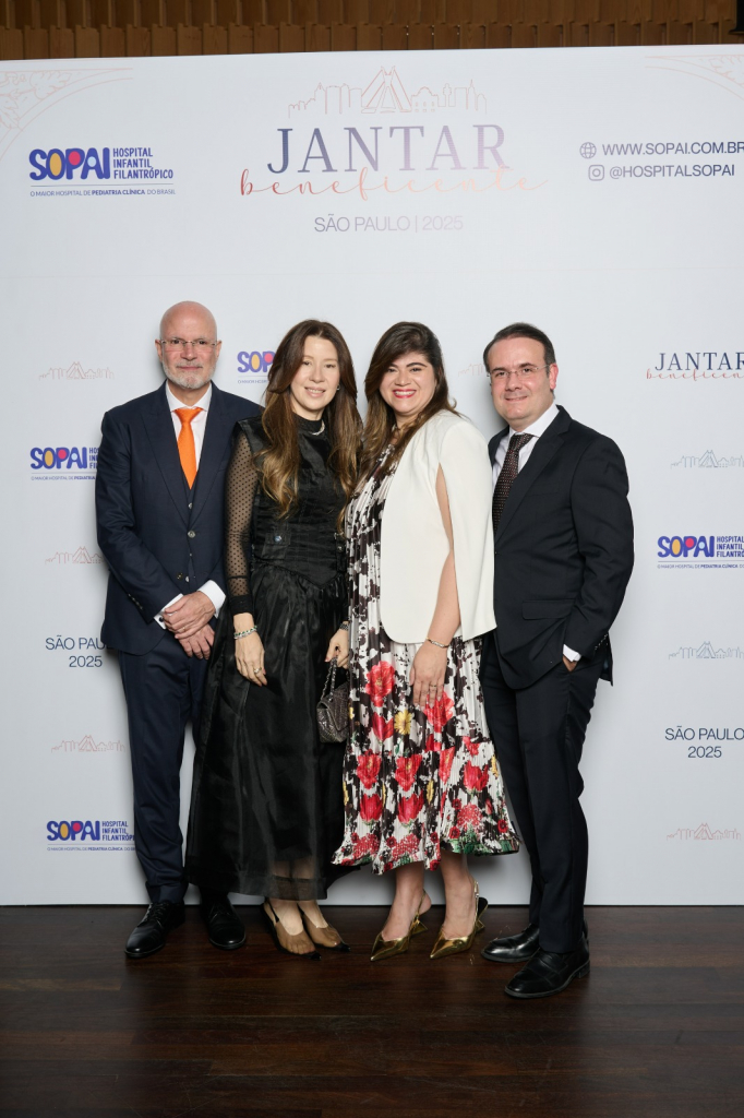 Luís Eugênio França Pequeno, Lara Fujita, Talita França E João Luís França