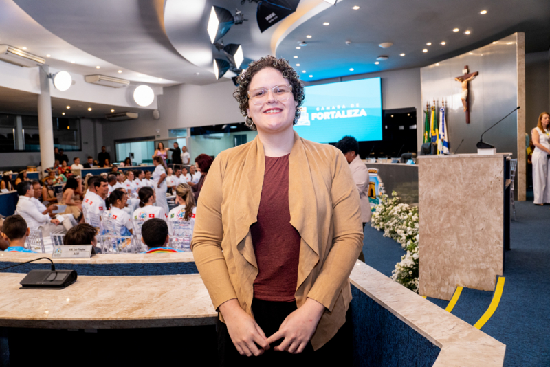 Honraria - Maria Sooder é homenageada pelo Legislativo Municipal com a Medalha Dom Helder Câmara