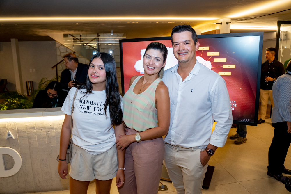 Maria Eduarda, Thiago E Suely Faria (1)