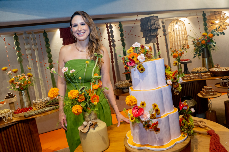 Sunset festivo - Natália Mesquita brinda à nova idade em clima de samba e axé no Iate Clube de Fortaleza