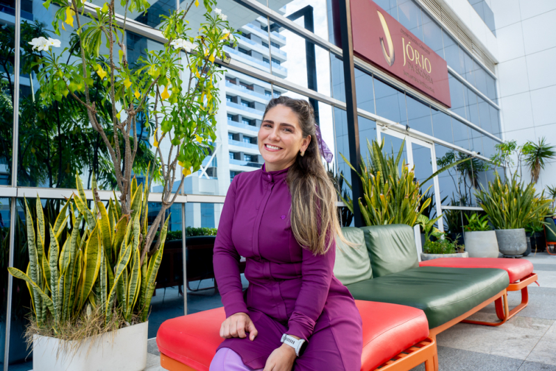 Arte do sorriso - Nathália da Escóssia comanda evento Essência Invisível na Clínica Jório Conceito