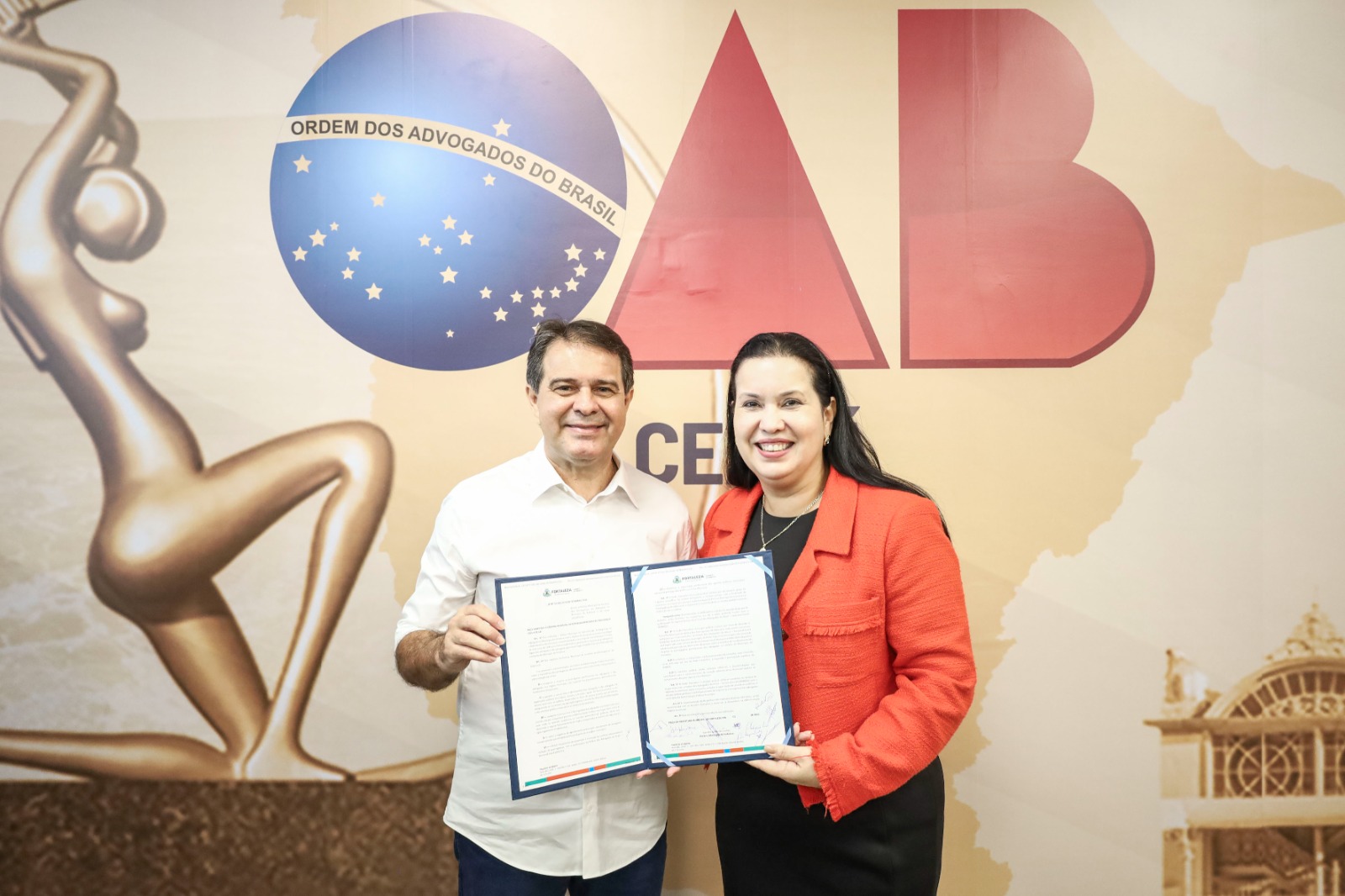 OAB-CE e Prefeitura celebram sanção de lei que garante prerrogativas da advocacia em Fortaleza