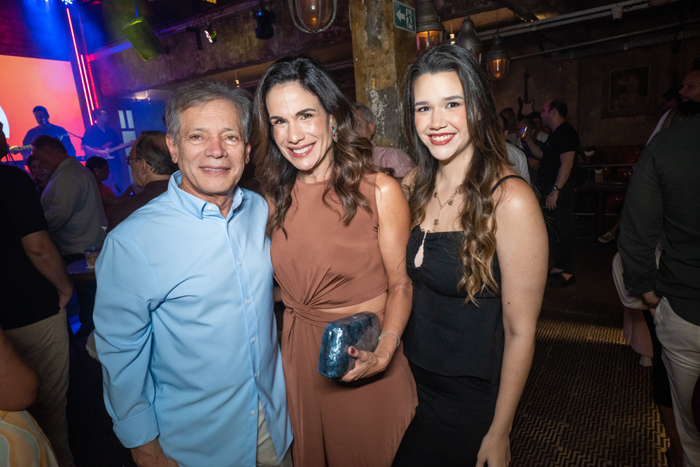 Otacílio Valente, Ana Virgínia E Marina Martins