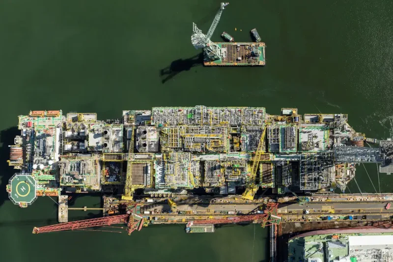 Plataforma Da Petrobras Que Reforcara O Pre Sal Deixa Singapura02