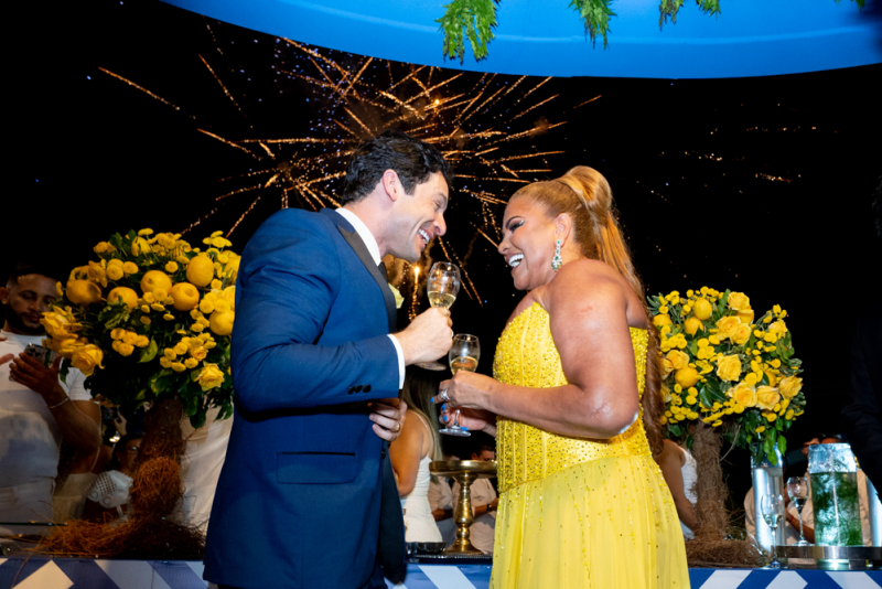 La dolce vita - Maria Sooder comemora nova idade em clima de verão italiano