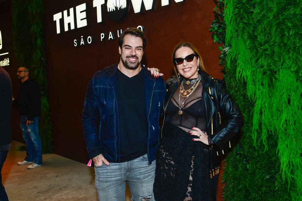 Renata Dominguez E Leandro Gléria