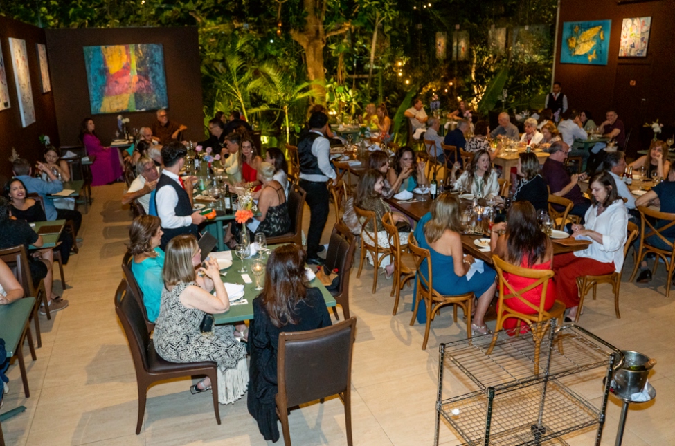 Setor de serviços lidera a criação de empregos formais no Ceará em 12 meses