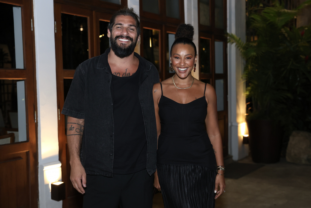 Sheron Menezzes E Saulo Bernard