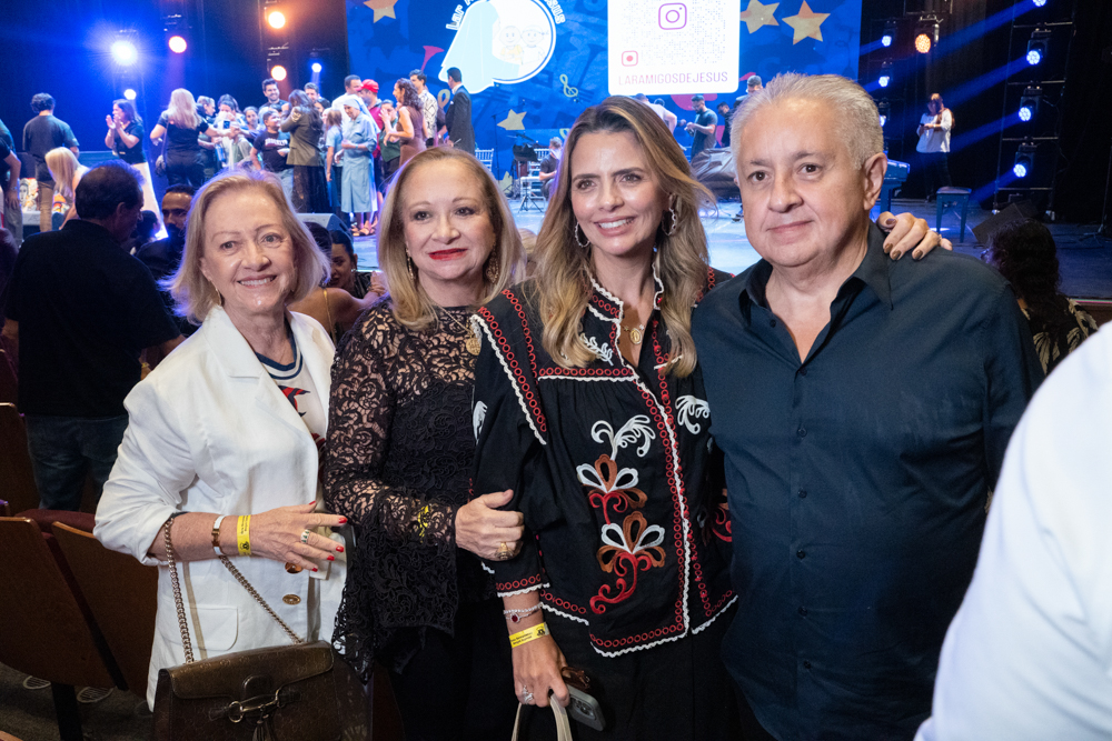 Tânia Teixeira, Eugênia Pinto, Taís E Adriano Pinto