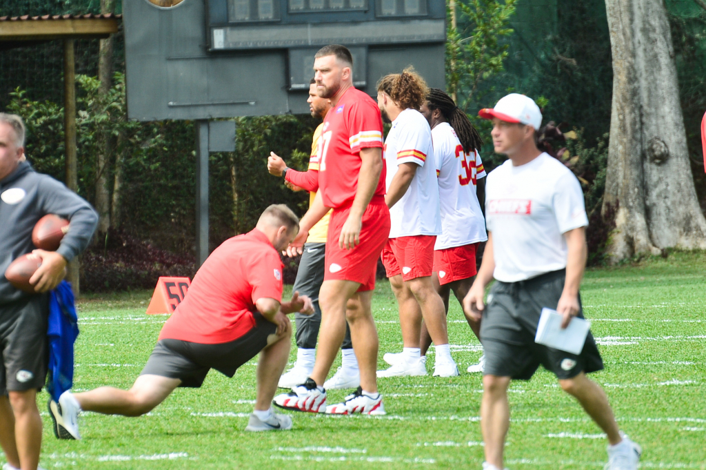 Travis Kelce (4)