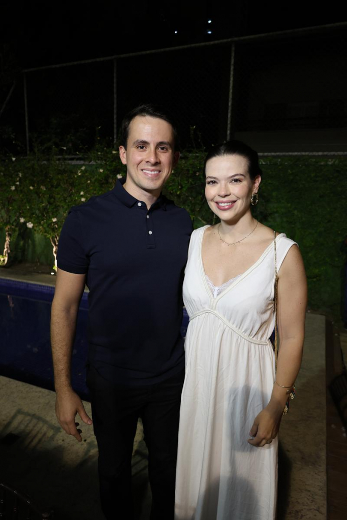 Victor Hugo E Gabriela Soares