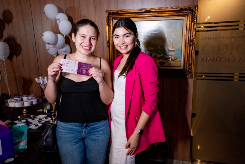 Arte do sorriso - Nathália da Escóssia comanda evento Essência Invisível na Clínica Jório Conceito