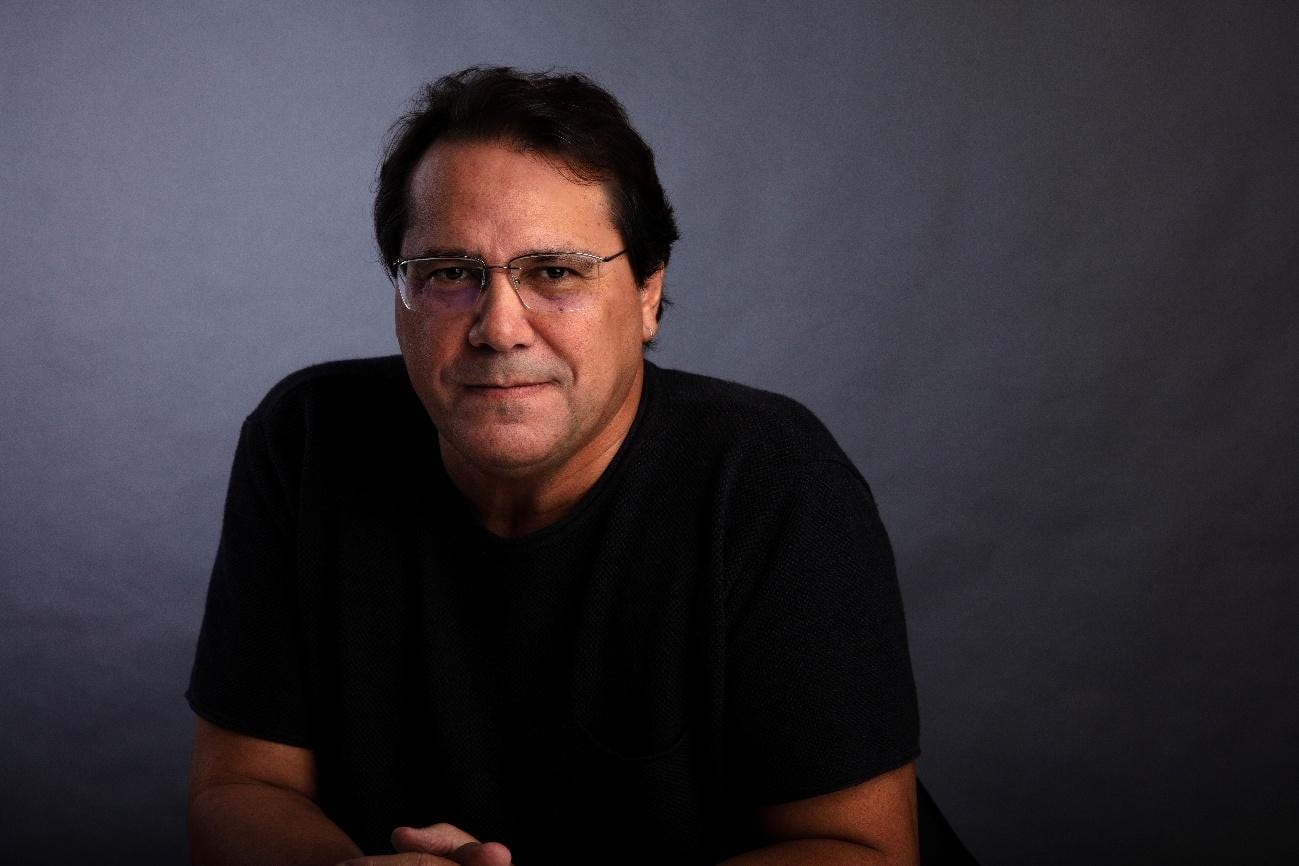 Poesia em cartaz leva versos de 80 autores do Ceará para ruas, redes sociais e museu