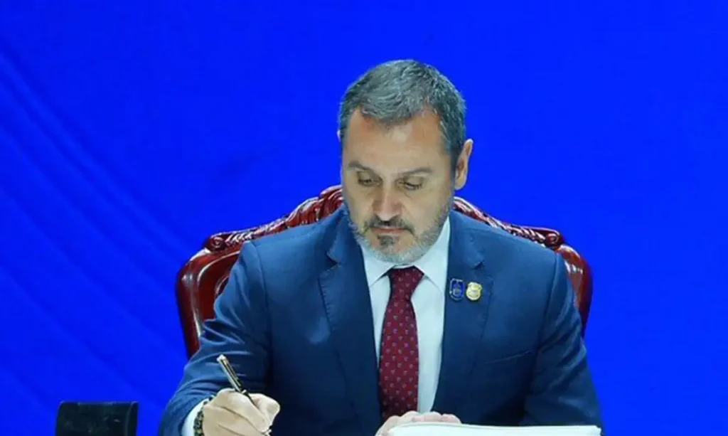 142d1426 Cc2a 455d 9ee2 081a59b857df