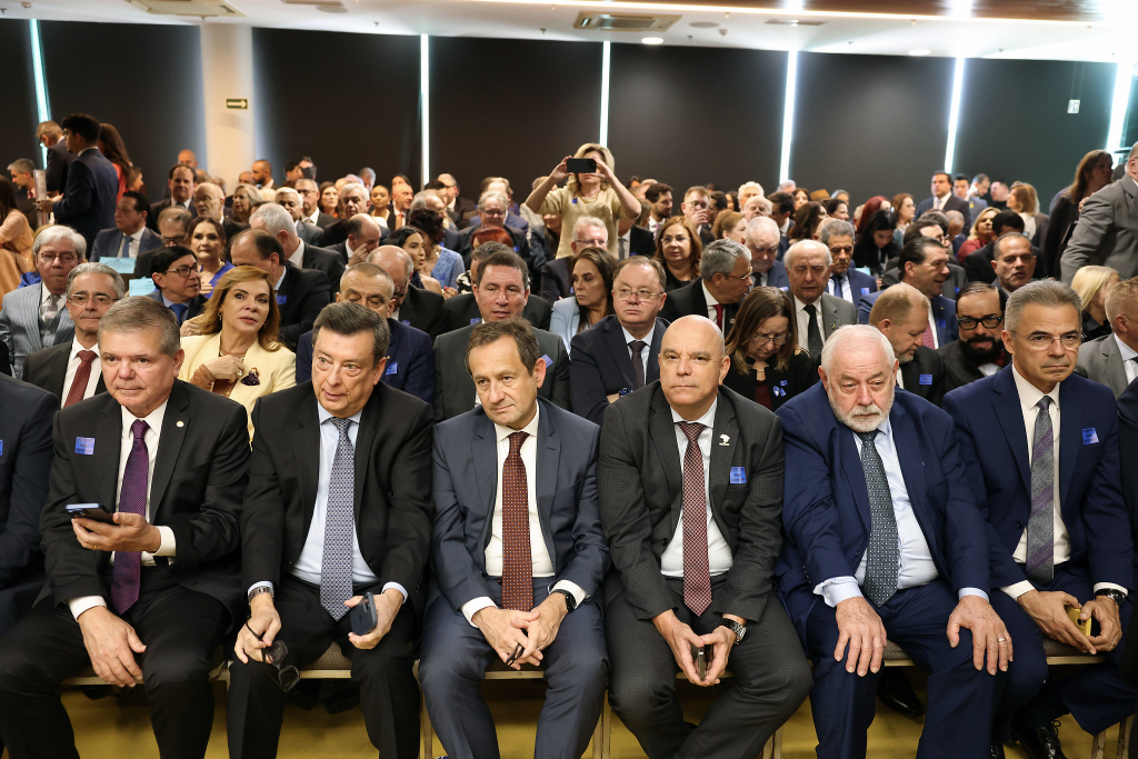 54820243662 E23b688033 K