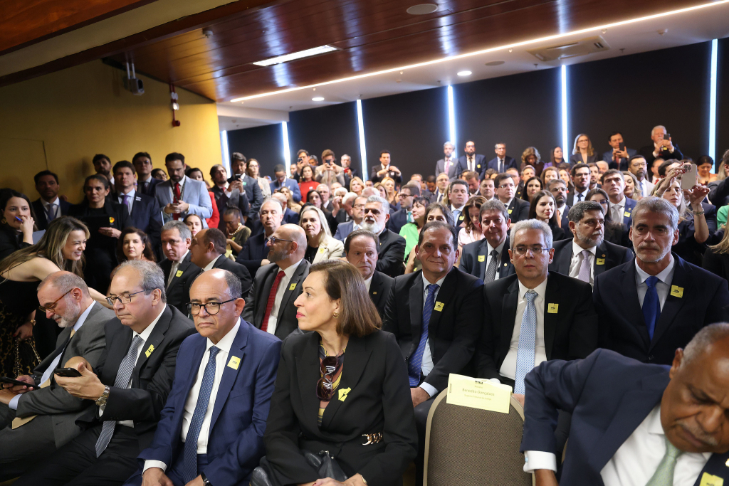 54821425975 B4b32264be K