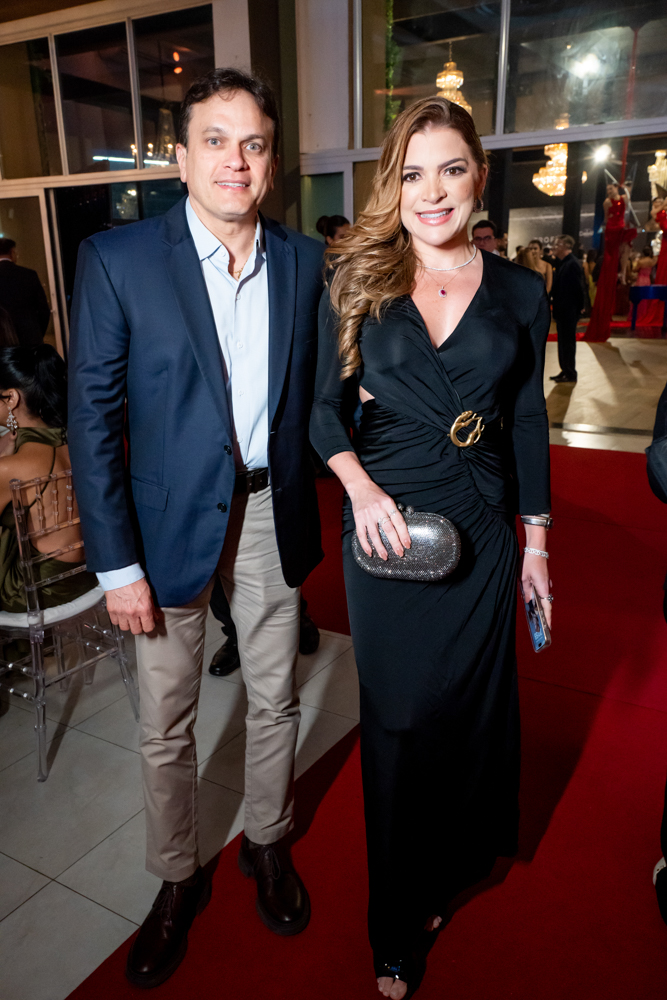 Adriano Barbosa E Kamila Monteiro