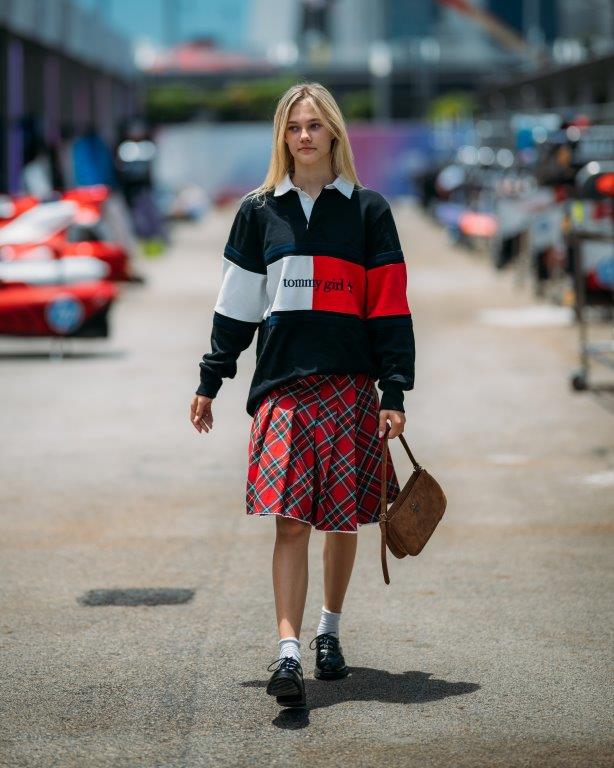 Alba Hurup Larsen Veste Tommy Jeans Crédito Cortesia F1 Academy (2)