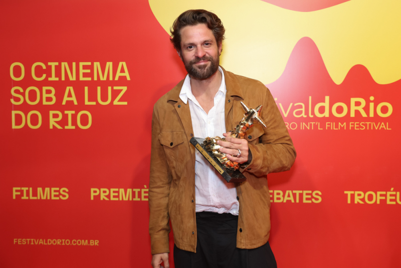 Maratona Encerrada - Festival do Rio 2025 anuncia vencedores e elege ‘Pequenas Criaturas’ como Melhor Filme