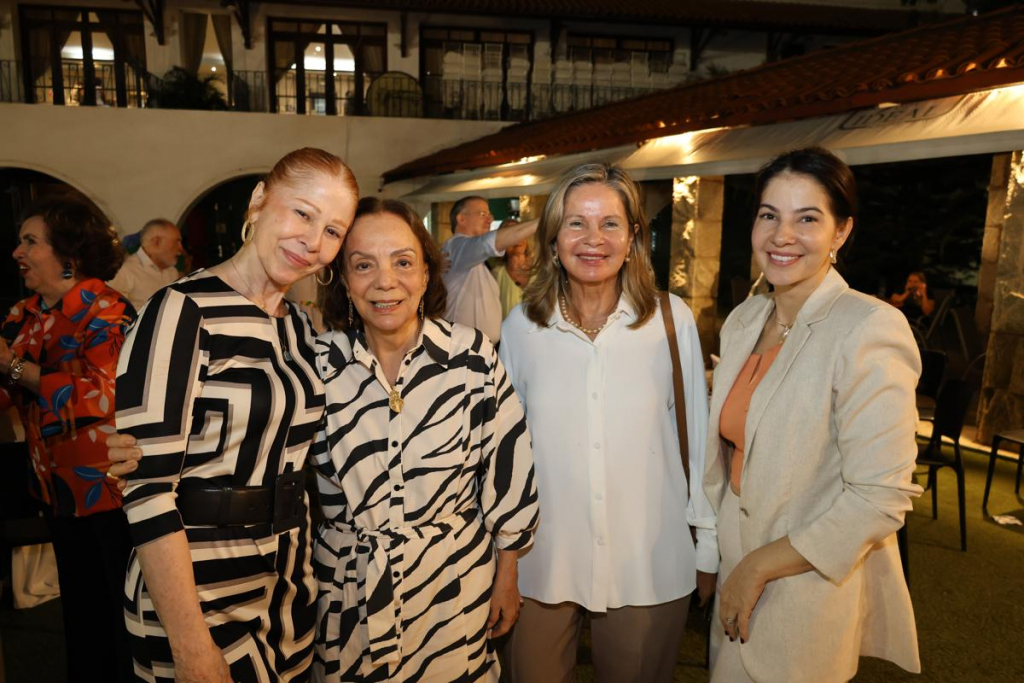 Ana Luísa, Beatriz Alcantara, Isabel E Adhelle De Sá Cavalcante