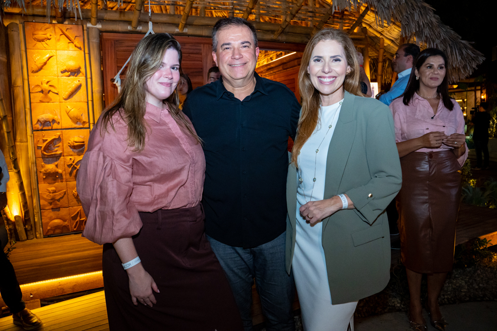 Ana Maria E Ricardo Bezerra, E Flávia Braga