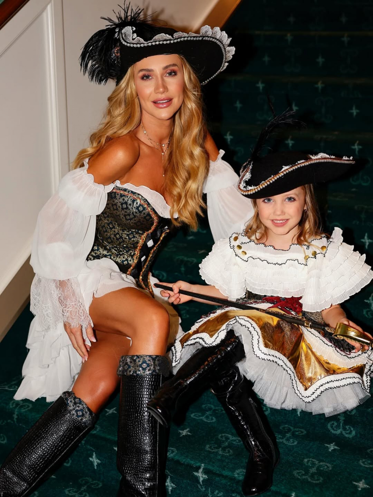 Ana Paula Siebert E Vicky (5)