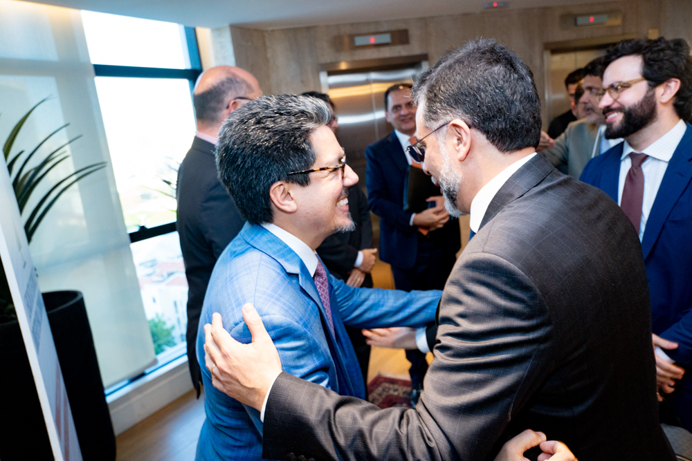 Andrei Aguiar E Rafael Guedes De Castro