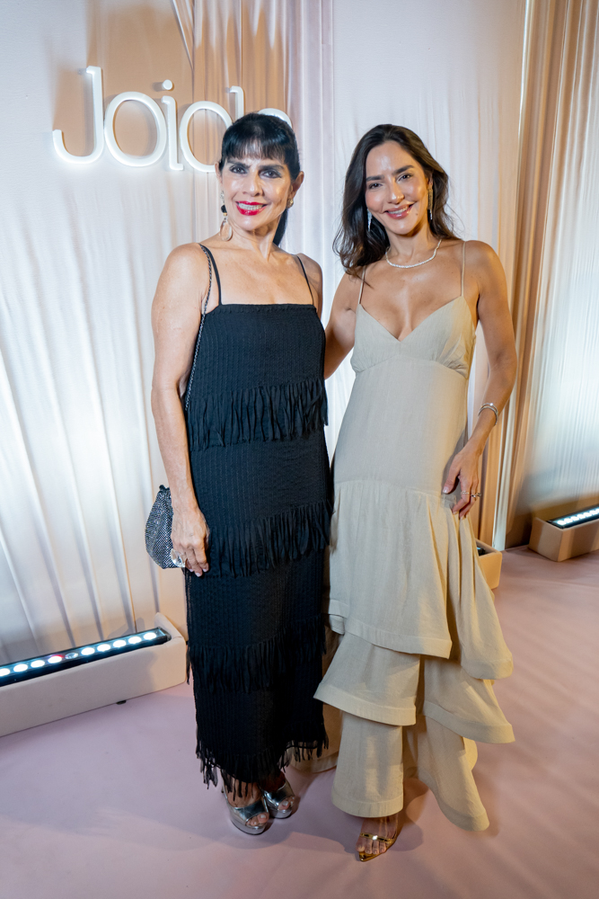 Angela Romcy E Lara Romcy (2)