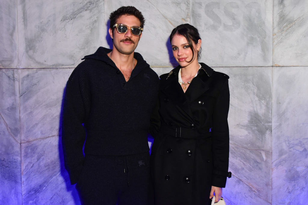 Chay Suede E Laura Neiva