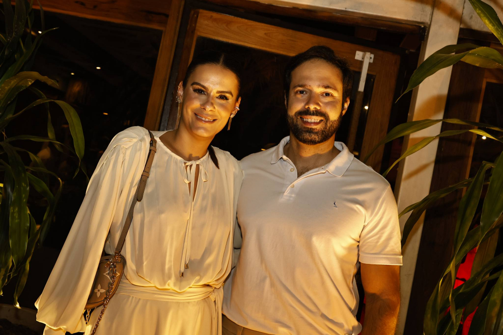 Déborah Bandeira E Arthur Vianna