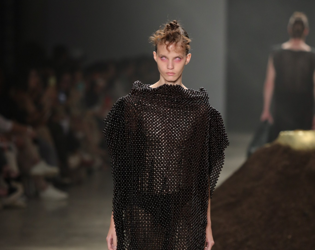 Desfile De Leandro Castro (1)