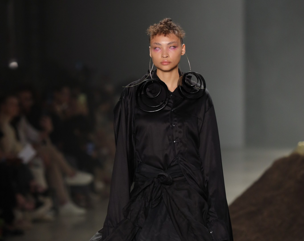 Desfile De Leandro Castro (2)