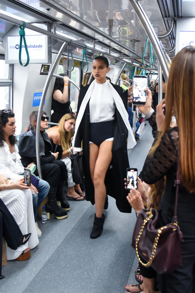 Desfile Glória Coelho 15105