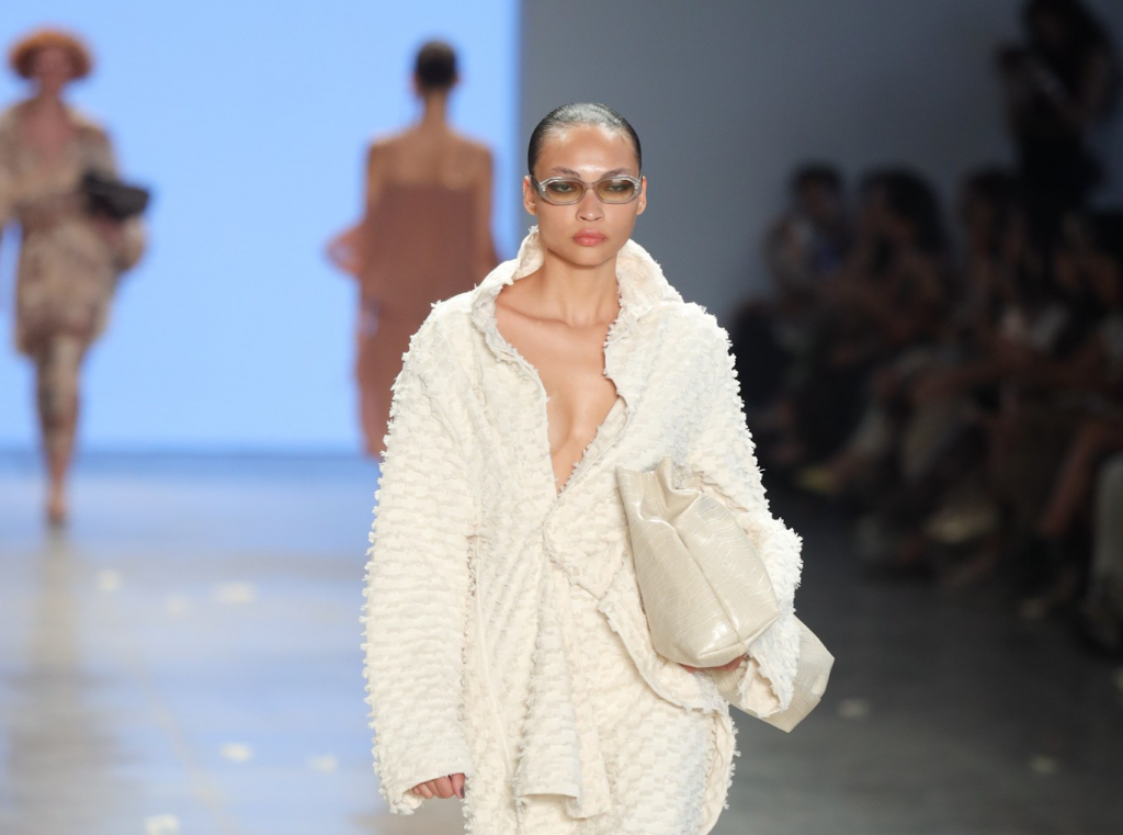 Desfile Marina Bitu (5)