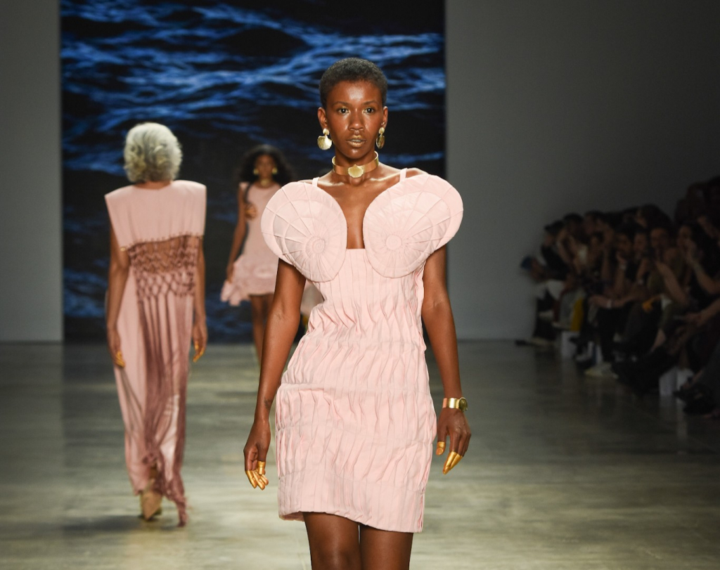 Desfile Santa Resistência (4)