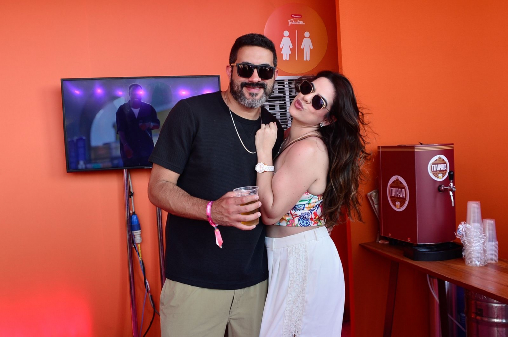 Dih Lopes E A Esposa