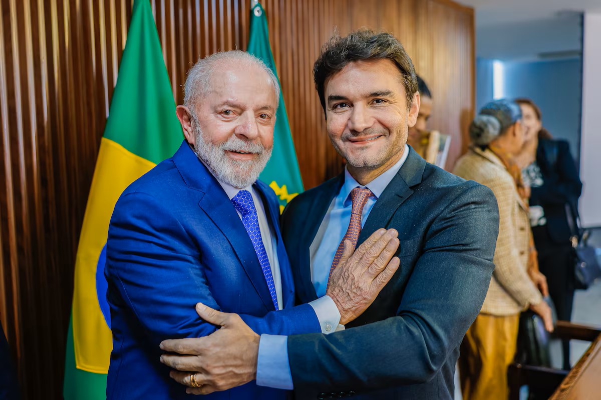 Celso Sabino recua de demissão após apoio na Câmara e deve permanecer no governo Lula