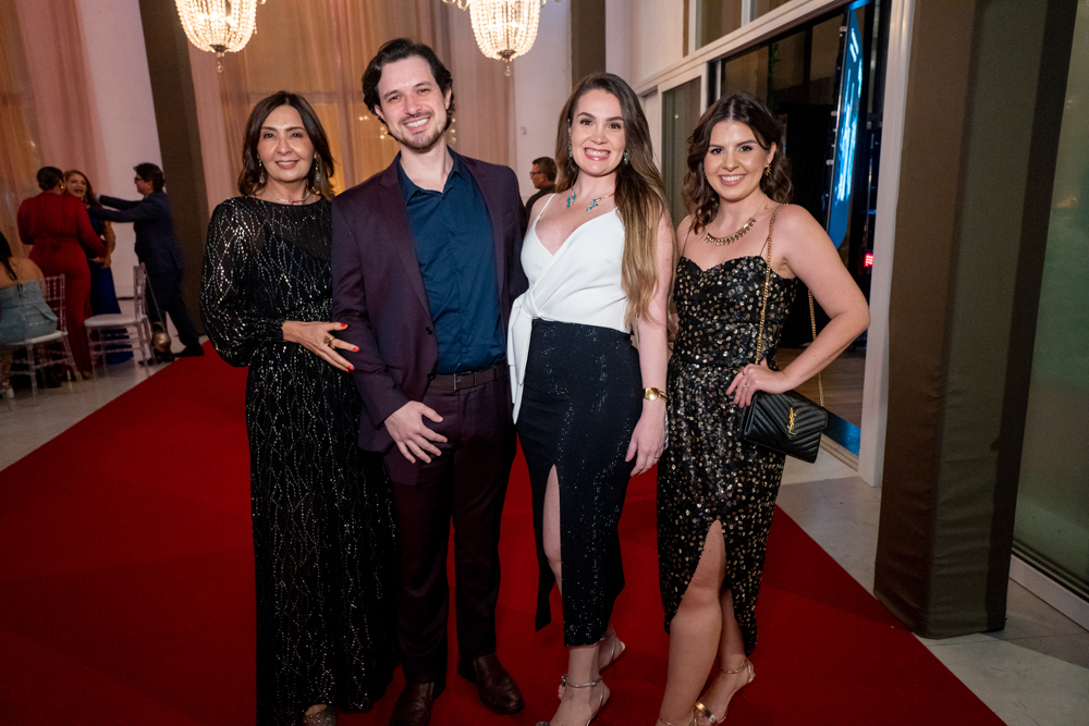 Eliane Gomes, Diego Vasconcelos, Lívia Varaledo E Eloisa Gomes