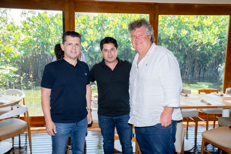 Mídias digitais urbanas - Almoço marca lançamento da Associação Cearense de Mídia Digital Out of Home