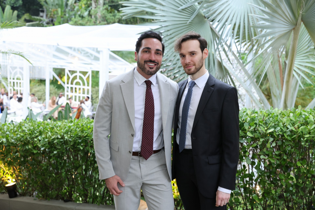 Estevam E Hugo Leopoldino