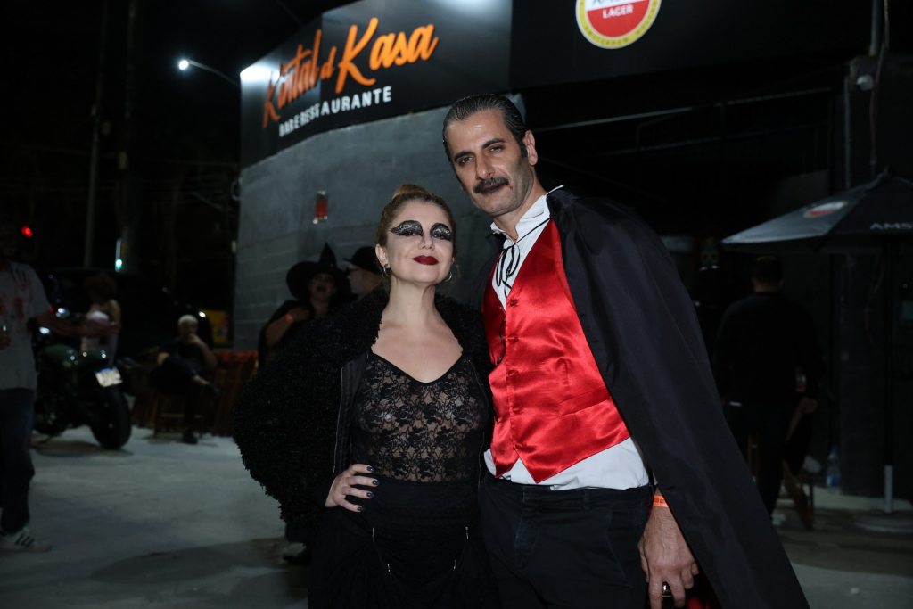 Flavio Tolezani E Erica Montanheiro