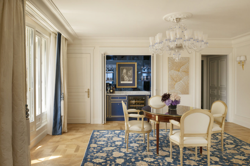 Four Seasons Hotel George V, Em Paris (6)