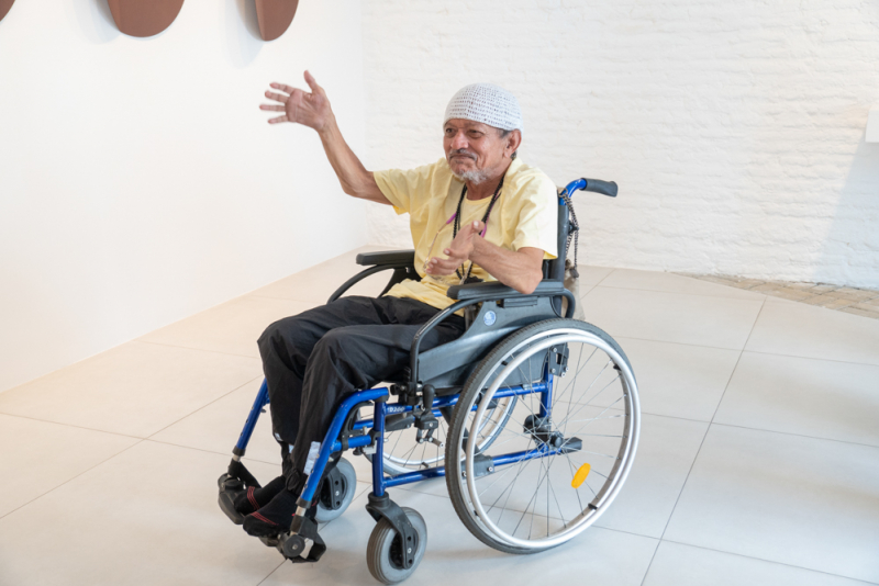 Forma e gesto - Abertura da mostra “Aferrar”, de Célio Gurgel, inspira manhã de arte na Galeria Leonardo Leal