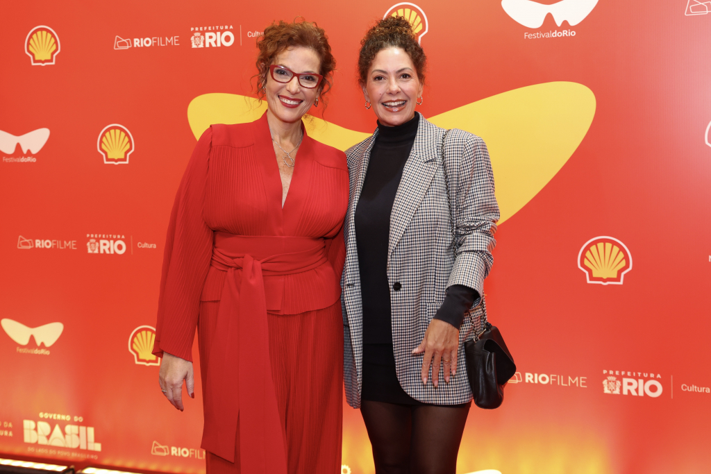 Iafa Britz E Fabiula Nascimento