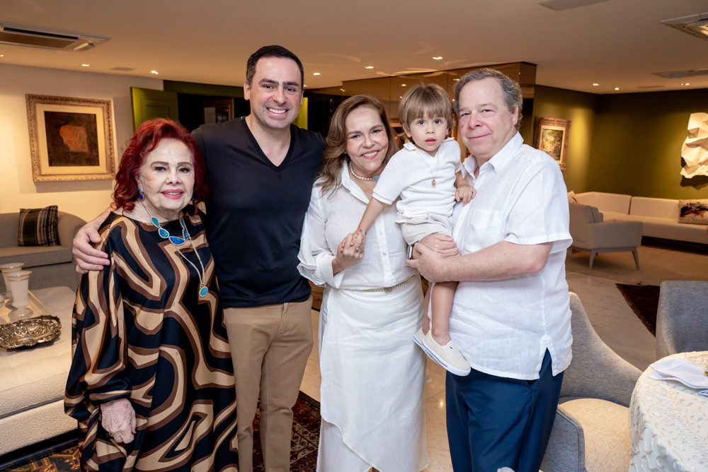 Ítala, Rodrigo, Ailza, Francisco E Francisco Ventura