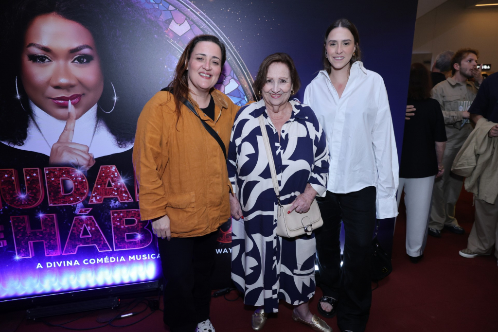 Juliana Amaral, Dona Déia E Mariana Navarro
