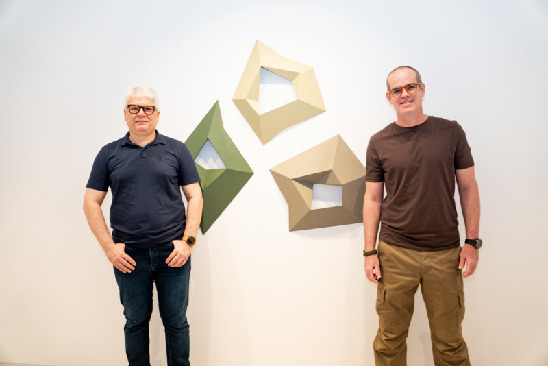 Forma e gesto - Abertura da mostra “Aferrar”, de Célio Gurgel, inspira manhã de arte na Galeria Leonardo Leal